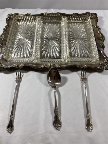 Oneida Oblong Tidbit Relish Dish w/Silverplate Glass Trays Forks and Spoon - Picture 3 of 10