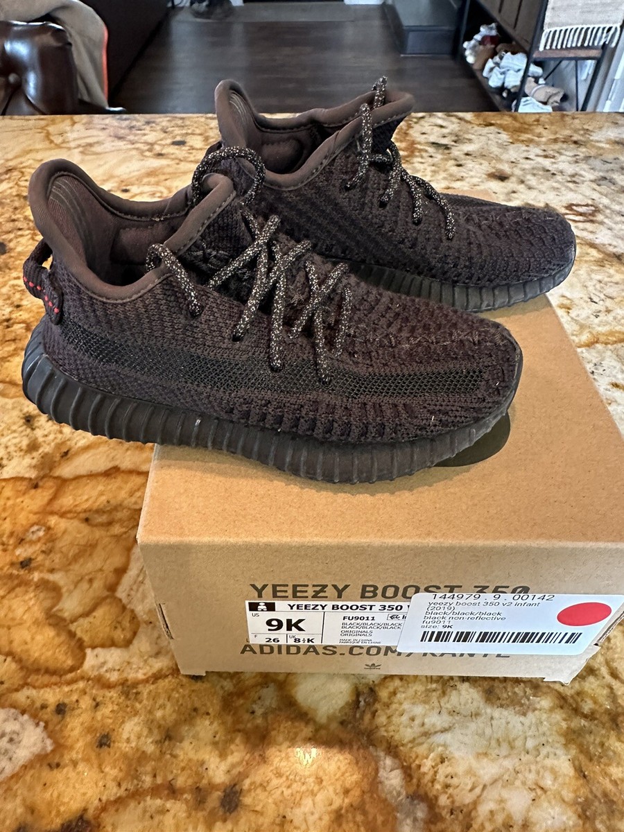 adidas gazelle silver green womens Yeezy Boost 350 V2 Static (Non-Reflective) – THE-ECHELON