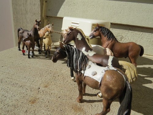 Schleich 8 Horse & Unicorn Lot w/ Trailer - Picture 3 of 23