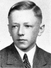 CHARLES SCHULZ Senior High School Yearbook Peanuts Charlie Brown