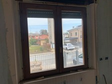 4 finestre in legno usate Con Telaio E Doppi Vetro 