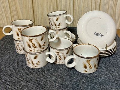 Set of 8 Wedgwood Stonehenge Midwinter Wild Oats Cup & Saucer