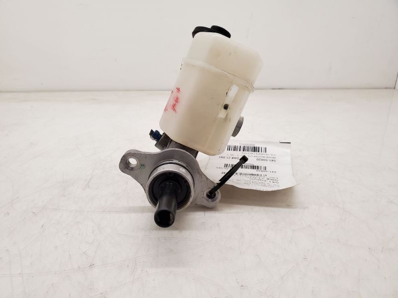Toyota Avalon, Brake Master Cylinder W/O Skid Control, 2001