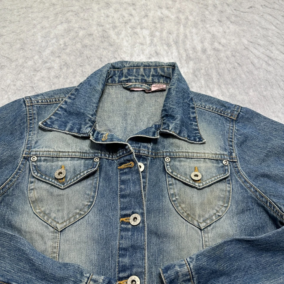 Jaqueta jeans Periscope preta lavagem leve feminina tamanho médio M - Imagem 4 de 4