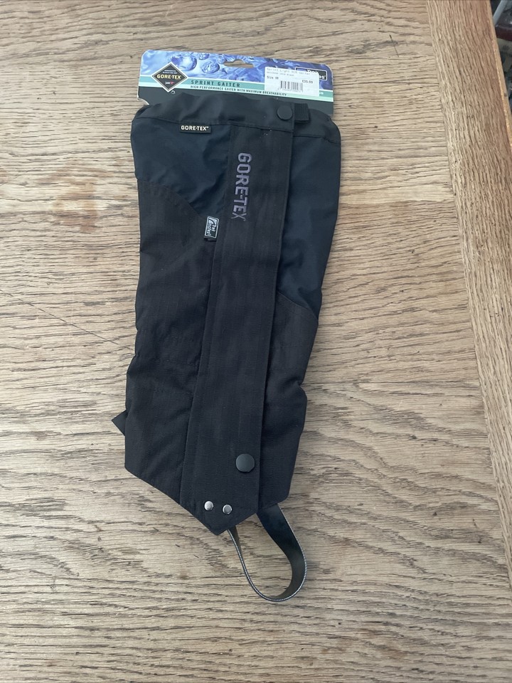Trekmates Sprint GORETEX Waterproof Gaiter S/M Black With Underfoot