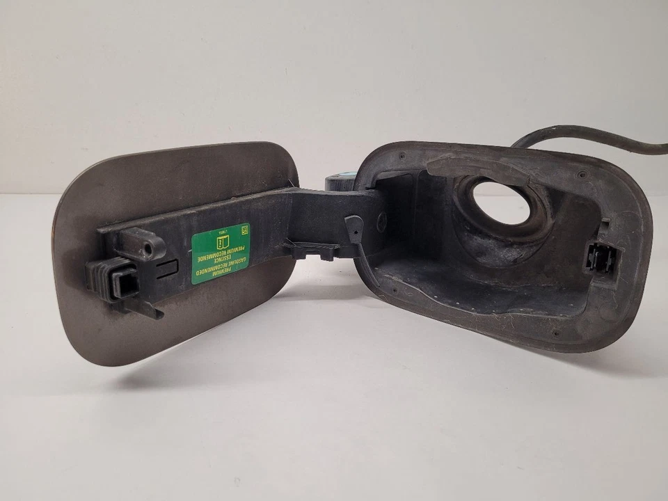 2010-2016 LAND ROVER LR4 Fuel Filler Door Bronze BPA780070 10-16 - Imagem 3 de 4