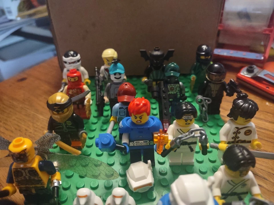 Lego Minifigura Lote De 17 Ninja Armado, Caballero, Luchadores Foto 2 de 4