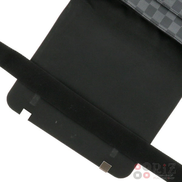 LOUIS VUITTON District NM Bag Shoulder Messenger Damier Graphite Black B image 5