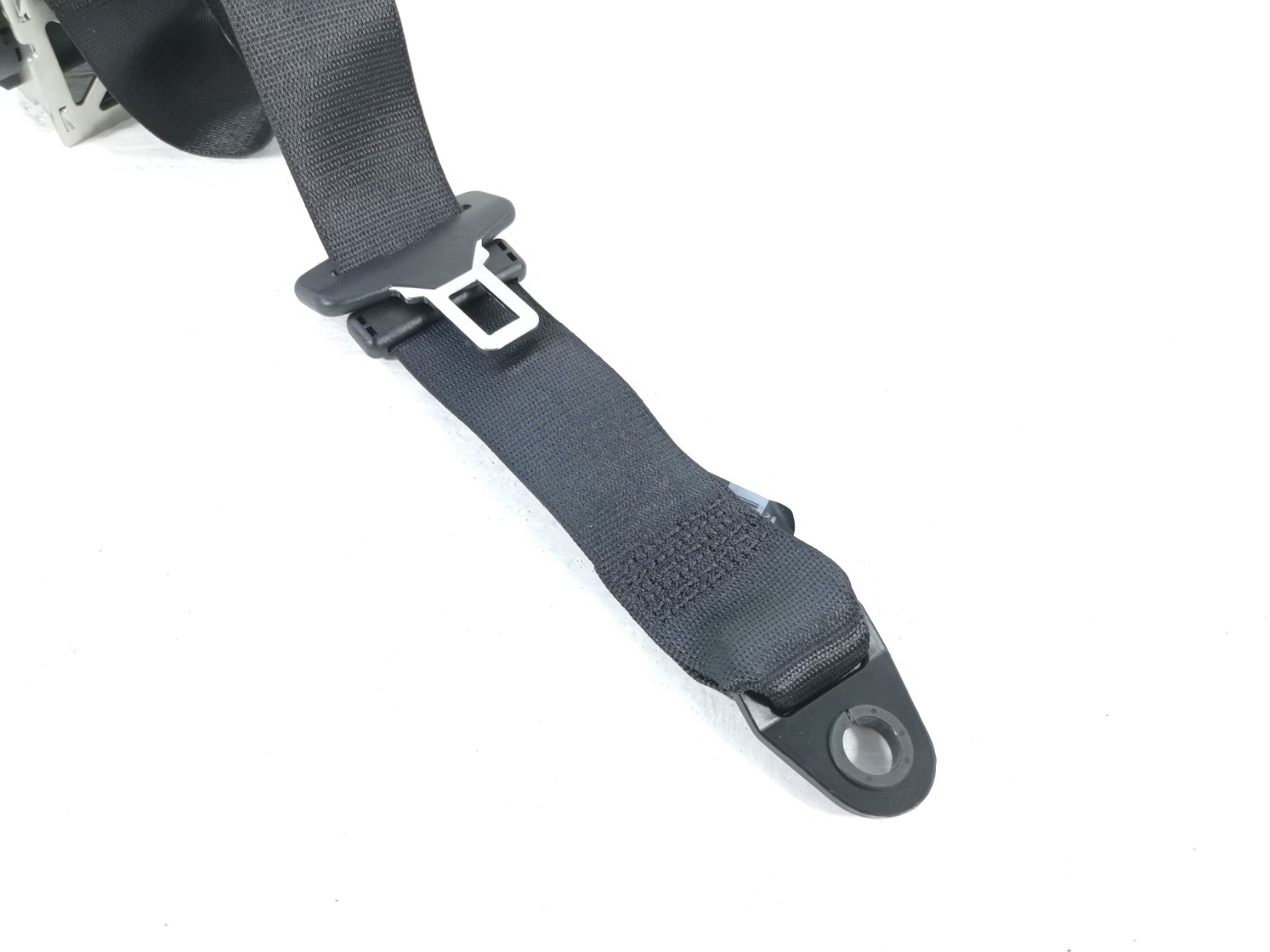Maserati Ghibli S 3.0 Q4 2015 Rear Right Side Seat Belt Retractor 6700174370 OEM