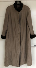 Elvi Women's Long Over Size Coat Vintage 1990s Beige est. 14/16, faux fur trim
