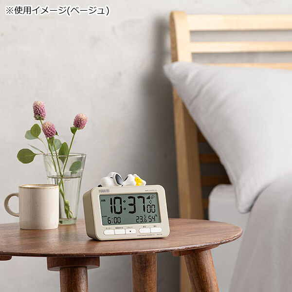 PEANUTS Snoopy radio-controlled digital alarm clock