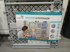 Summer Infant Indoor & Outdoor Multi Function Walk-Thru Baby Gate 27.5"-42" Wide