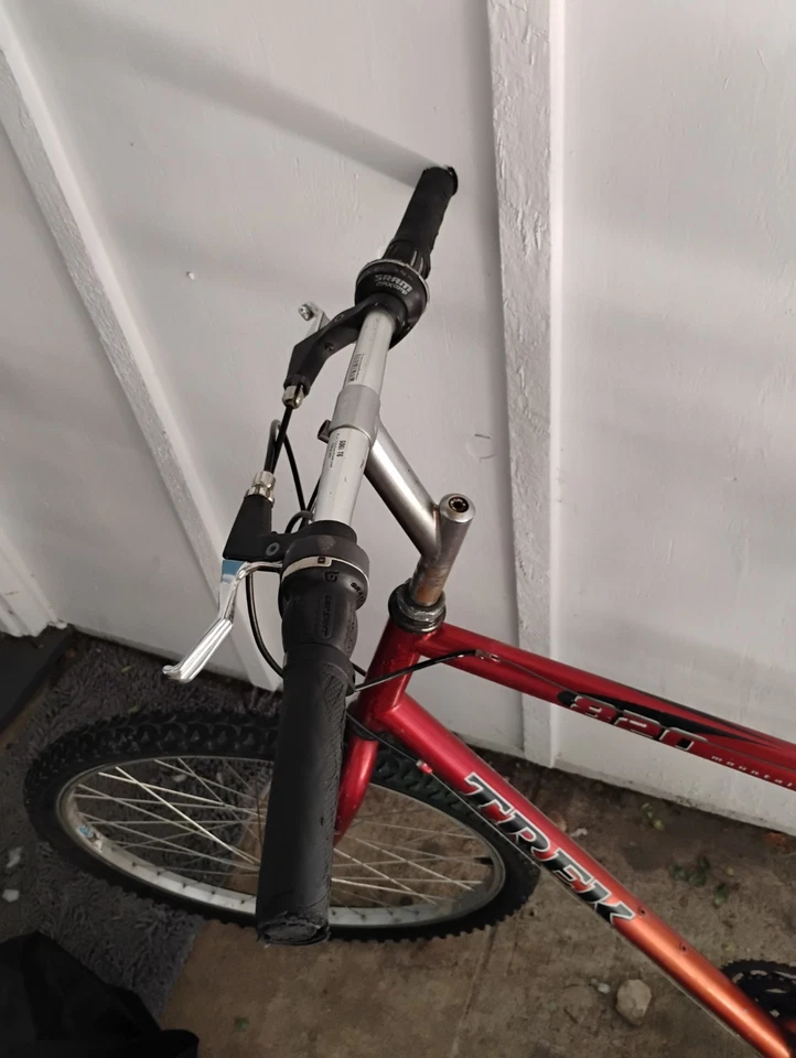 Bicicleta de montaña Trek 820 de colección - rehecha $275 (OBO) Foto 3 de 4