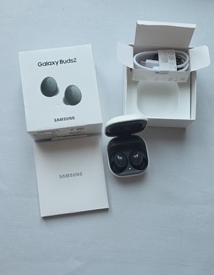 Samsung Galaxy Buds2 - Black - In-Ear Kopfhörer mit Ladecase & Zubehör