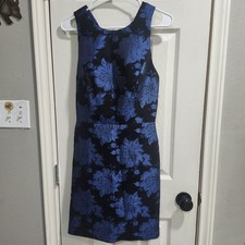 Alice + Olivia Blue Black Floral Jacquard Sheath Dress Sleeveless V Back Lace 4