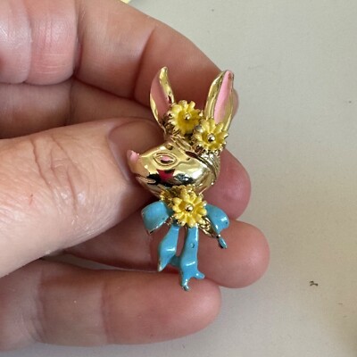Vintage Gold Tone Enamel Easter Bunny Daisy Bow Brooch Pin