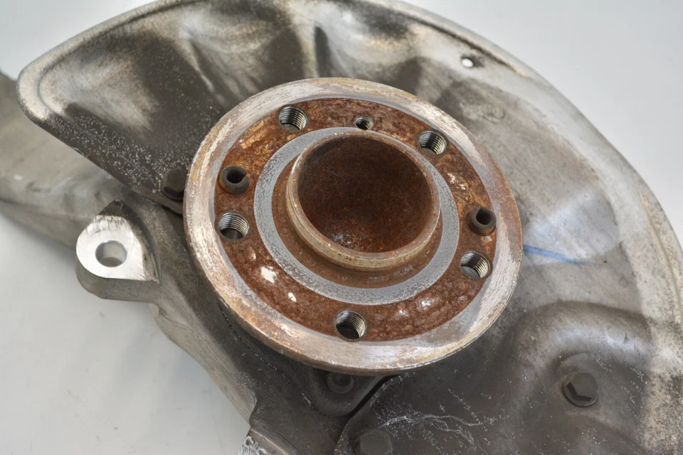 Mercedes Benz ML350 X166 2012-18 eje del lado del pasajero delantero derecho buje nudillo Foto 2 de 4