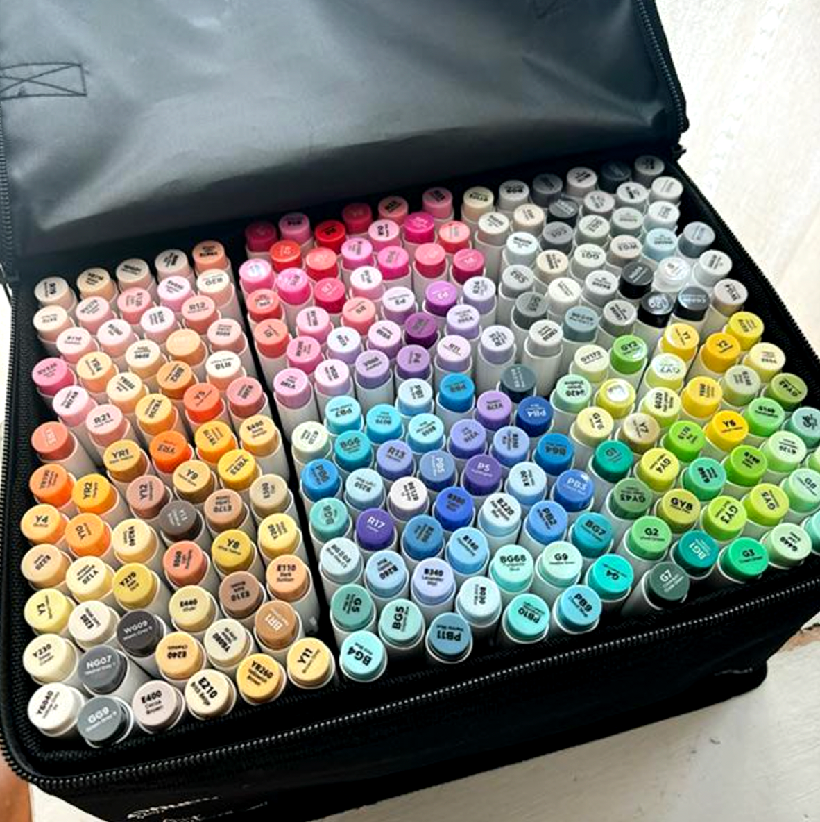【Ojuuunページ】 Ohuhu 216 Honolulu Marker Swatch Chart: Chromatic Swatch Charts