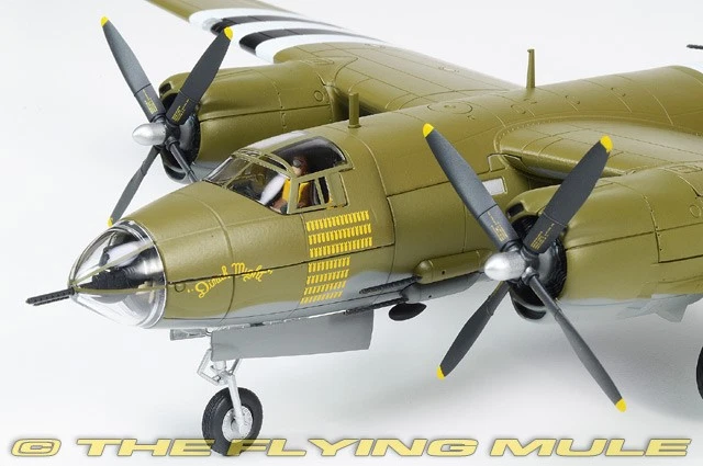 Corgi 1:72 B-26B Marauder USAAF 386th BG, 553rd BS David Dewhurst Dinah Might - Image 3 of 4