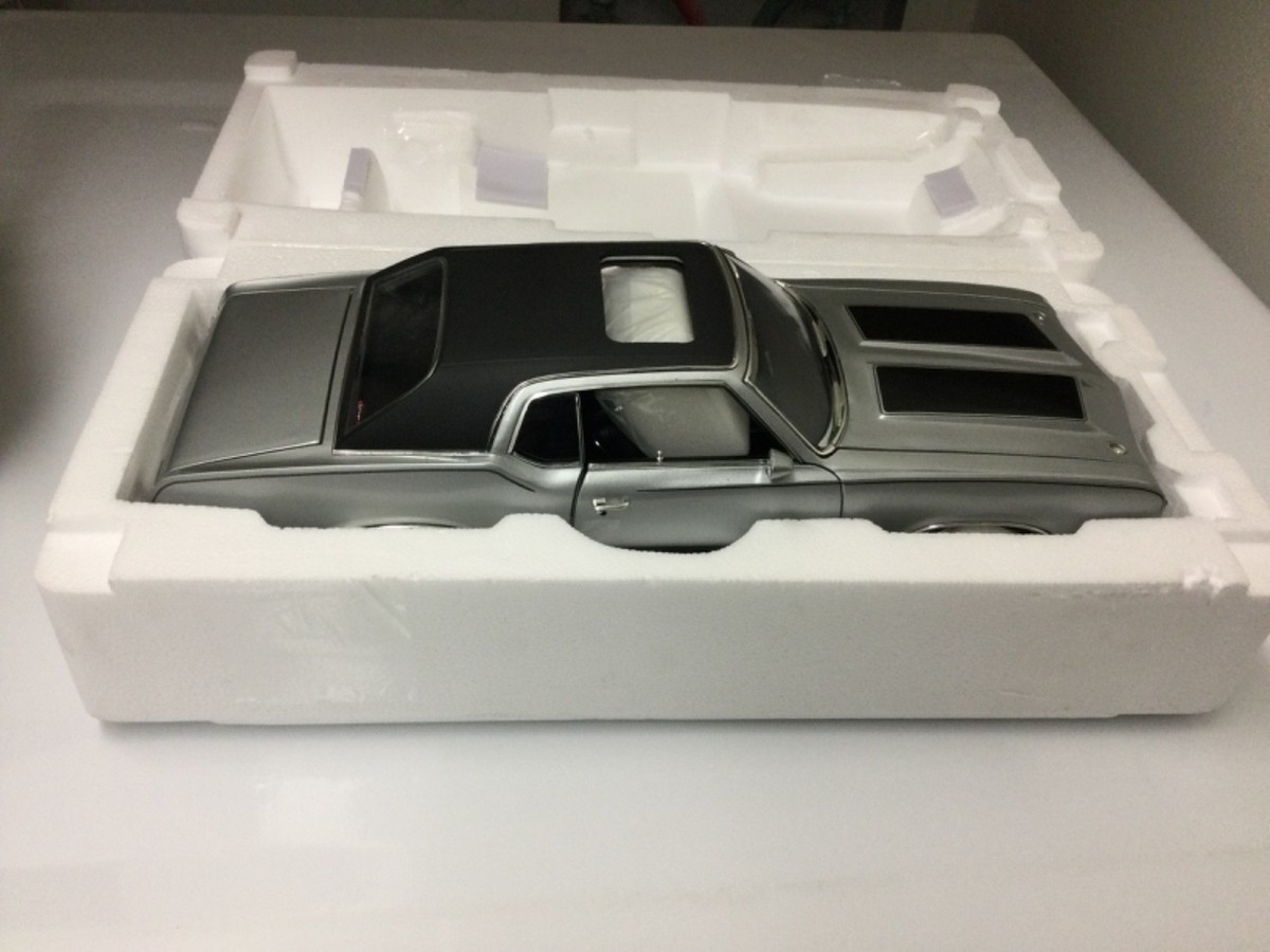 GMP ACME 1:18 1970 OLDSMOBILE CUTLASS SX HURST EDITION TOM'S
