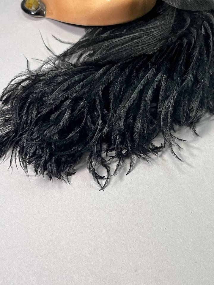 Máscara de pared vintage de arcilla pintada a mano Art Deco dama plumas negras Foto 4 de 4