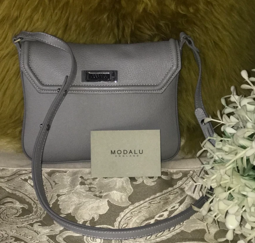BNWOT Genuine*Modalu Lily  *SM Flap over Leather Shoulder  Bag ,RRP £ 95 - Image 2 of 4