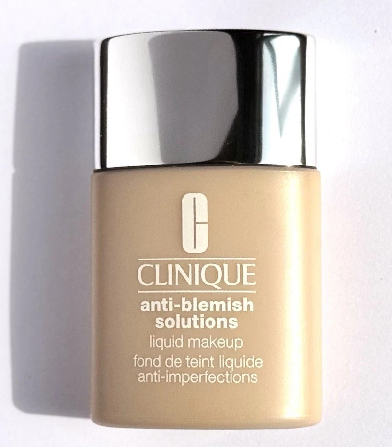 Clinique Anti-Blemish Solutions Liquid Makeup CN70 Vanilla 30ml - Bild 2 von 2