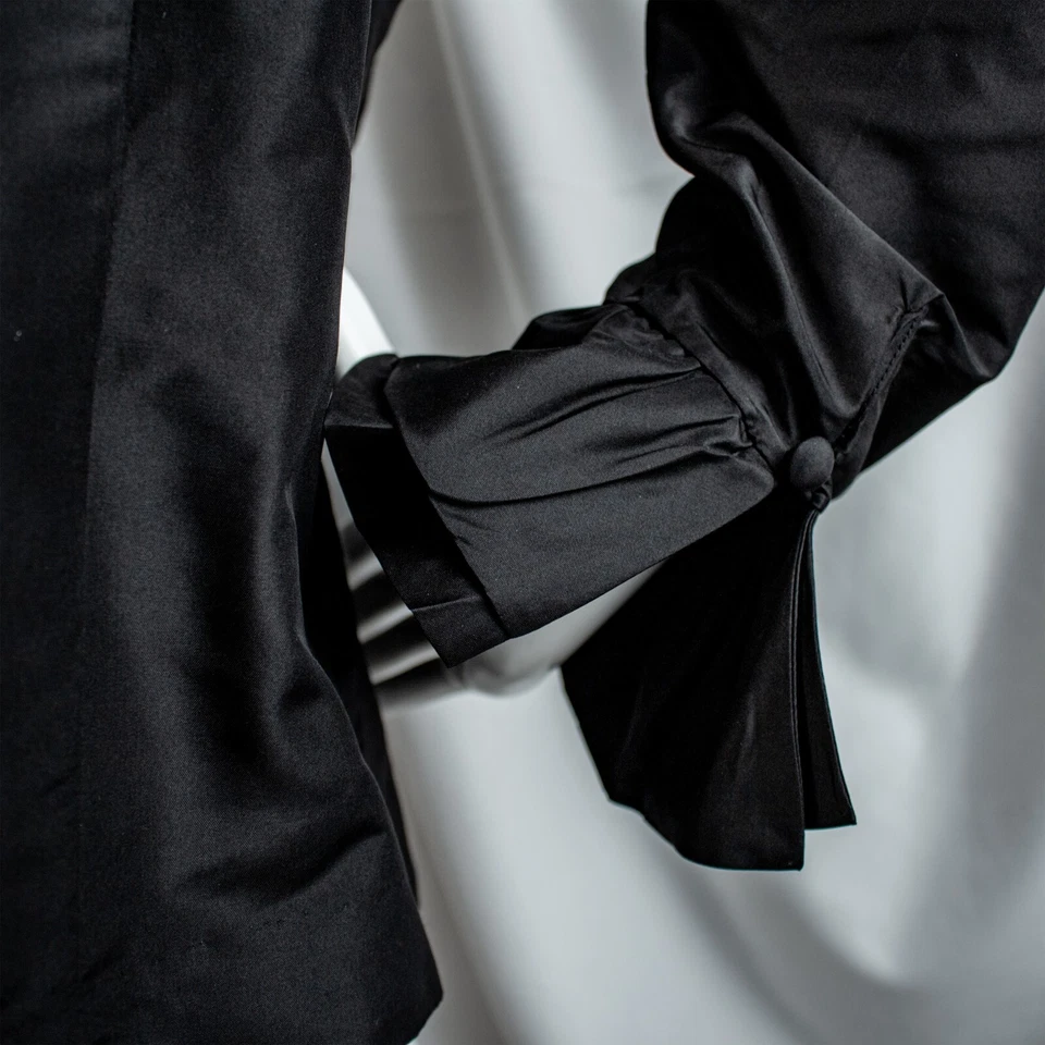 Nueva Chaqueta Top BLOOMINGDALE's Negra Sólida Vintage Mujer Seda Volantes Talla 16 W Foto 2 de 4