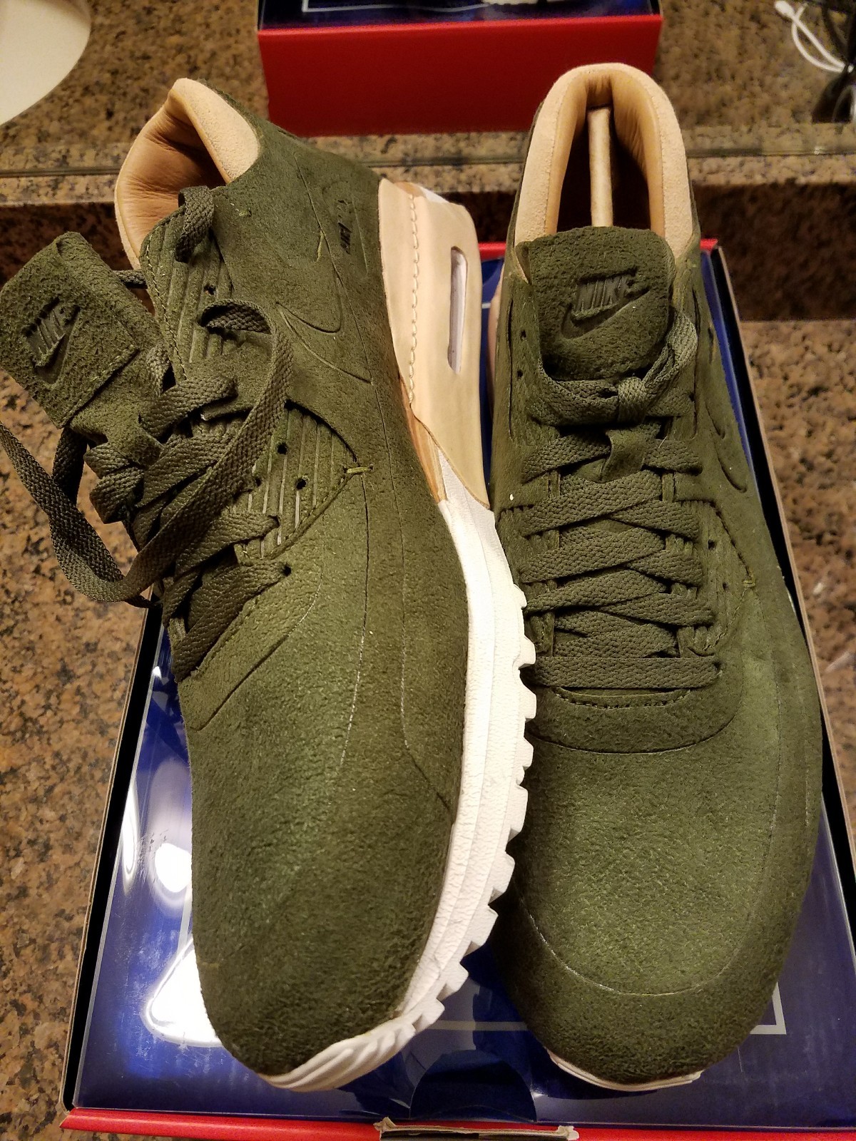 Gli uomini uomini Gli della nike air max 90 pesante verde vachetta.bnwt 260 numero 9, 10 e 1 / 2. ab457e Gli uomini uomini Gli della nike air max 90 pesante verde vachetta.bnwt 260 numero 9, 10 e 1 / 2. ab457e