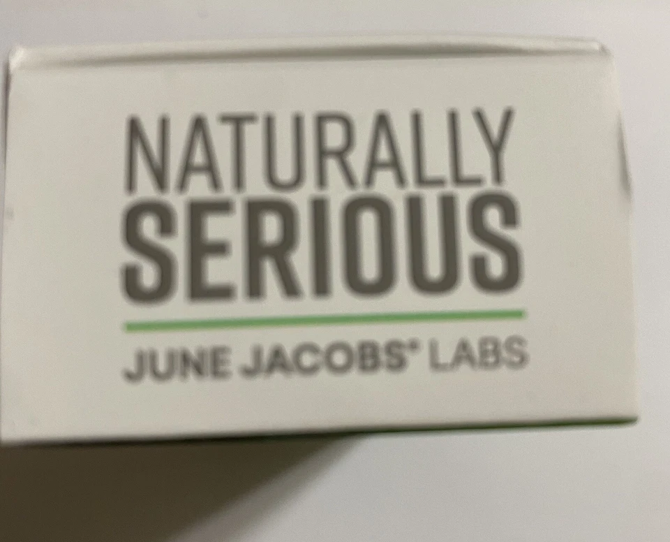 Crema para ojos anticírculos oscuros Naturally Serious Zero Baggage Foto 2 de 2