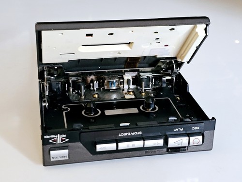 Super raro lettore registratore radio Sony Walkman WM-F85 funzionante - Foto 11 di 16