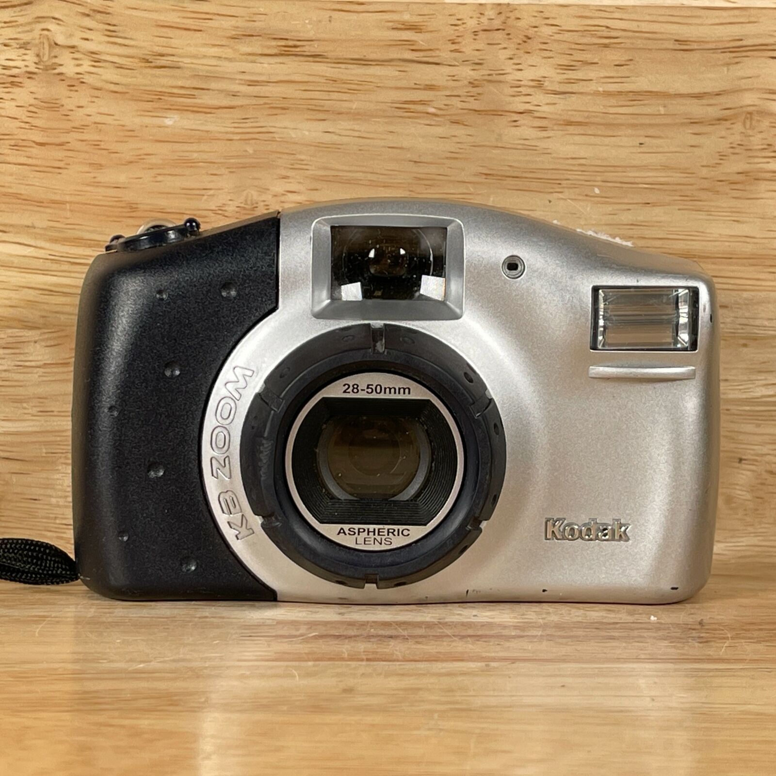 Aburrir personal fácil de lastimarse Cámara fotográfica Kodak KB Zoom plateada 35 mm con lente asférica de 28-50  mm | eBay
