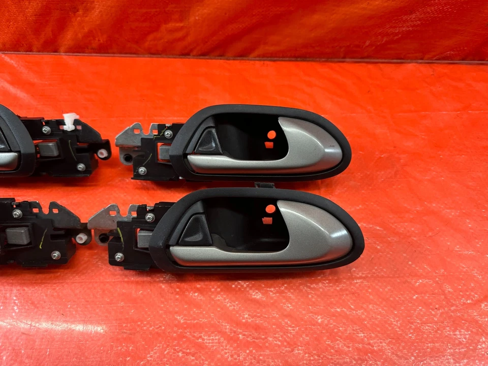 06-11 CIVIC SEDÁN 4D - MODELO SI NEGRO - MANIJAS DE TIRADOR DE EMPUÑADURA DE PUERTA INTERIOR OEM #203 Foto 3 de 4