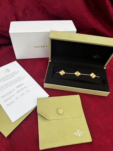 Van Cleef & Arpels Vintage Alhambra Guilloche 18 ct yellow gold 5 motif bracelet
