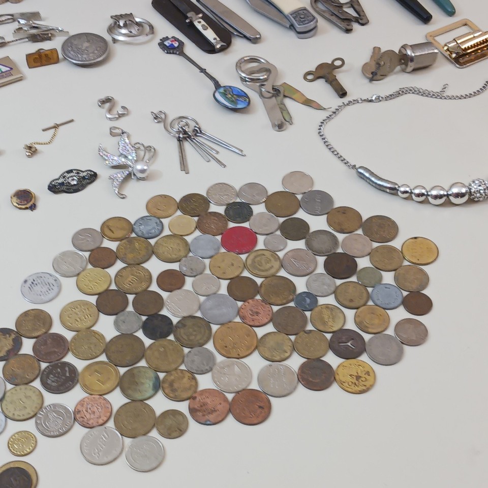 Vgt Junk Drawer Lot Cuban Link Chain Jewelry Knives Coins Tokens Mint ...
