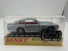 Dinky 153 - Aston Martin Db6 143 Diecast Silverred - Box Included