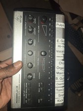 Behringer P16-HQ POWERPLAY 16-Channel Personal Monitoring Mixer