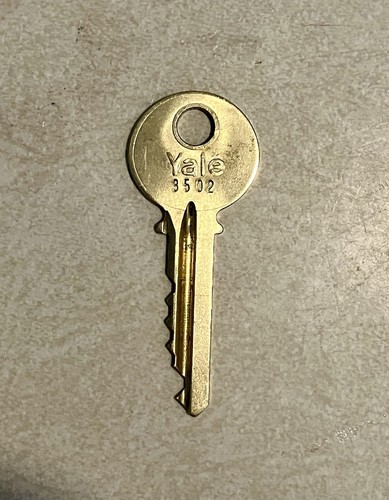Yale Y1 3502 Key