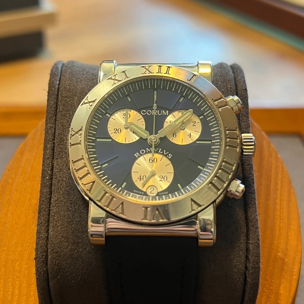 Corum Romulus Chronograph Quartz Full Set 396.701.20