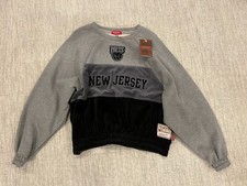 Mitchell  Ness Women's Brooklyn Nets Grey Pullover Crew-Neck Sweatshirt