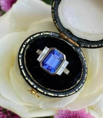 Bague Art Déco Taille Emeraude Saphir et Diamant Créé Or Blanc 14K Finition - Photo 1/4