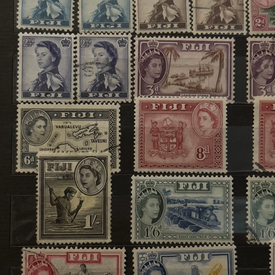 EARLY FIJI QUEEN ELIZABETH II STAMP LOT IN ALBUM PAGE MINT & USED COLLECTION - Image 4 of 4