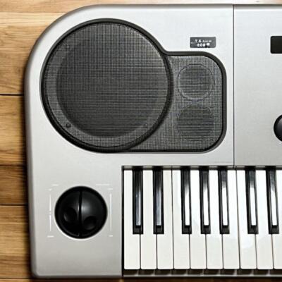 YAMAHA EOS B500 synthesizer 61 keys supervised by Tetsuya Komuro