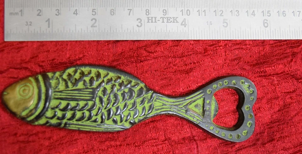 Nautical Fish Shape Coldrinks Bottle Opener Home Bar Table Furnish Dec AK78      - Image 2 of 4