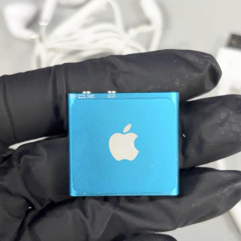 Apple iPod Shuffle 4th Generation Blue A1373 2GB TESTED Aftermarket Accessories - Image 2 of 4