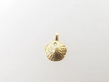 14K Yellow Gold Sand Dollar Charm Pendant (AM1078406)