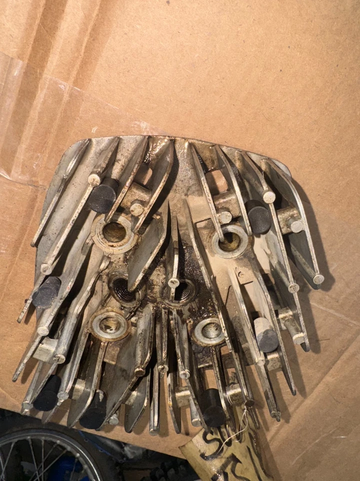 71-73 culata suzuki ts-185, 11111-29001 Foto 3 de 4