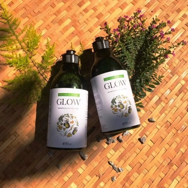 Champú para el crecimiento del cabello - GLOW 400 ml - Champú aceite esencial con cáscara de pomelo Foto 2 de 4
