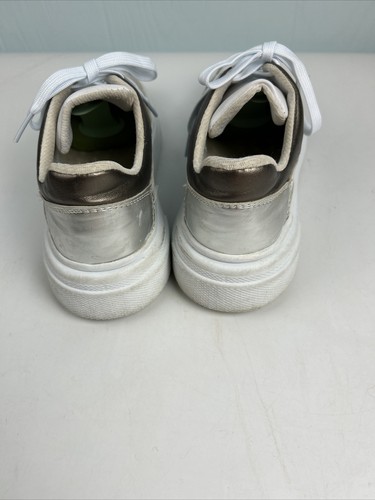 MKS Women's Shoe Size 9 White Faux Leather Black Star Lace Up Sneakers Bronze - Picture 4 of 6