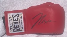 JULIO CESAR CHAVEZ SIGNED AUTO'D CLETO REYES BOXING GLOVE BAS COA WBC CHAMP MEX